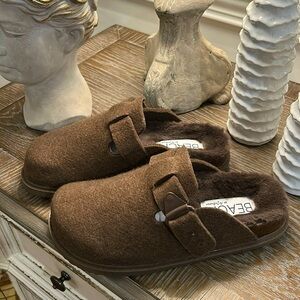 Felt clogs by Beach by Matisse